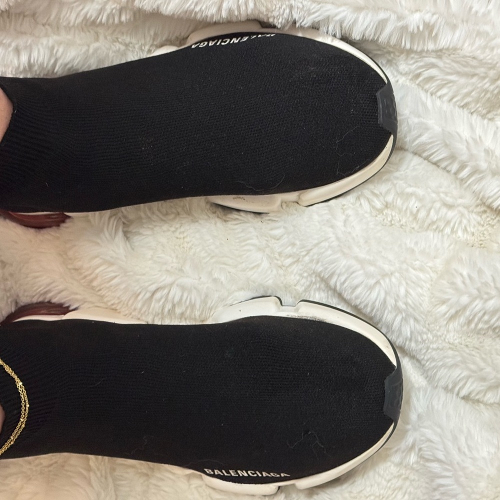 Balenciaga Black and White Knit Sneakers - Picture 7 of 12